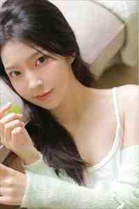 老同学邀请我参加她和我老公的婚礼短剧热播